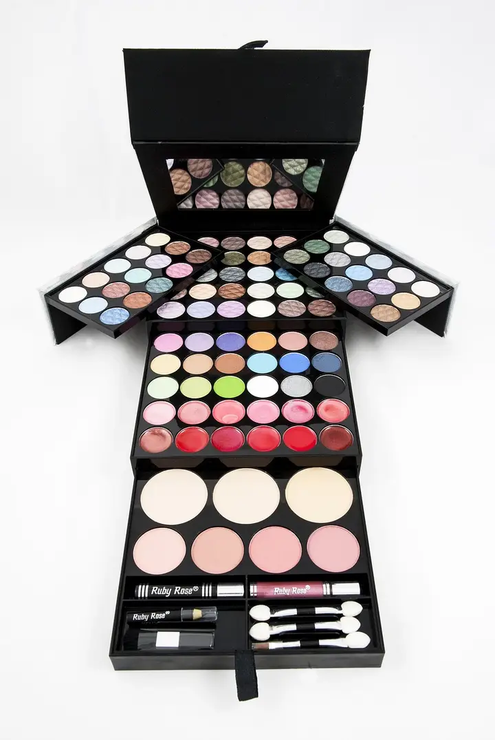 Blush em Bastão — Boca Rosa Beauty