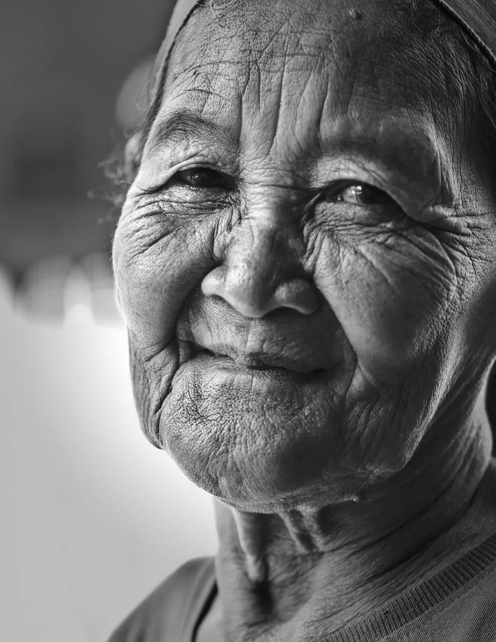 Óleo de limpeza em pele oleosa: pode sim