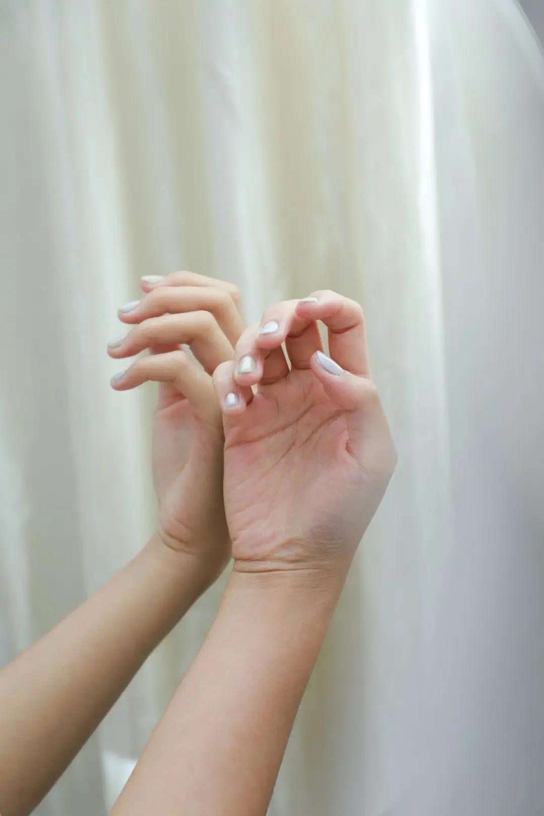 Unhas amareladas: por que e como cuidar